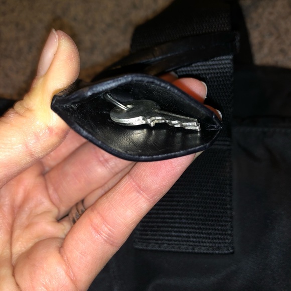 PRADA tessuto duffle bag - Picture 8 of 9